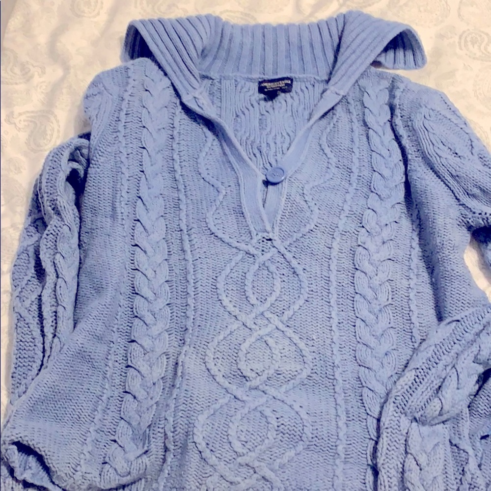 American Eagle Sweater
